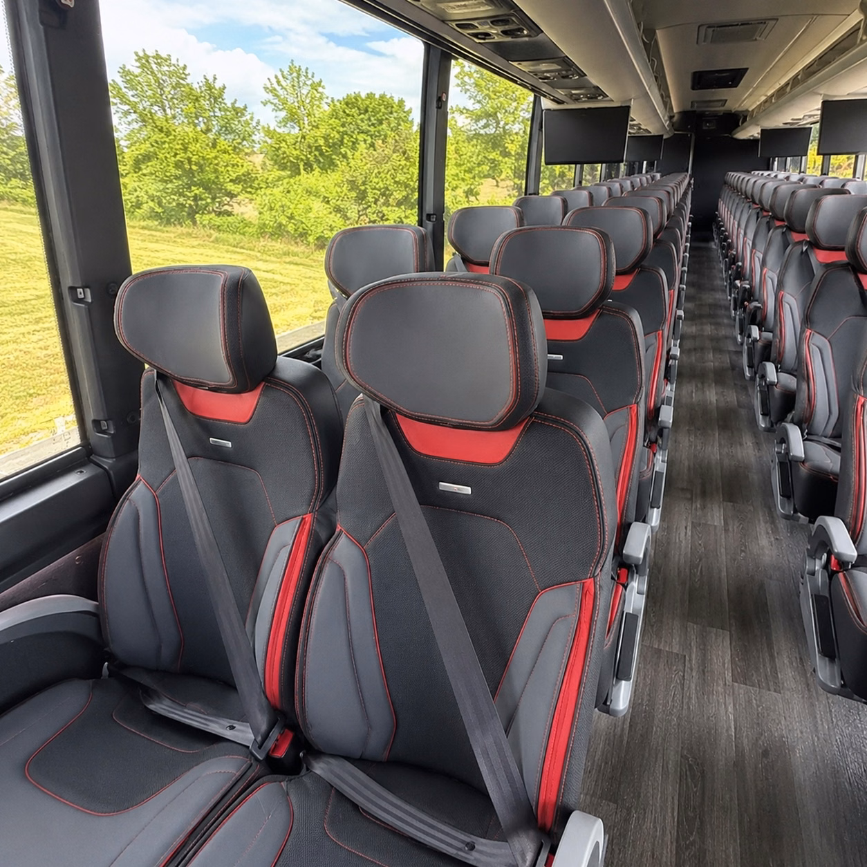 charter bus rentals for huntsville groups traveling to sporting events and concerts